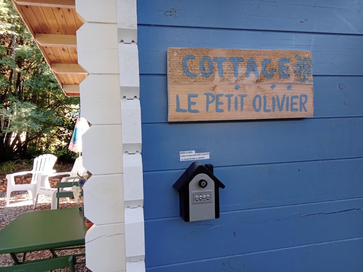 Chalet "Le Petit Olivier" Gites Appart 'Hotel L'Echappee Belle D'Aubenas Logement 2 Sur 3 المظهر الخارجي الصورة