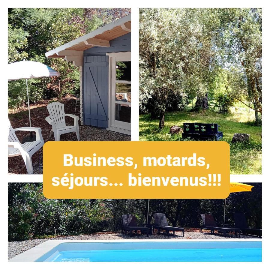 Chalet "Le Petit Olivier" Gites Appart 'Hotel L'Echappee Belle D'Aubenas Logement 2 Sur 3 المظهر الخارجي الصورة